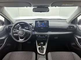 Toyota Yaris (2023) thumbnail 4