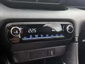 Toyota Yaris (2023) thumbnail 9