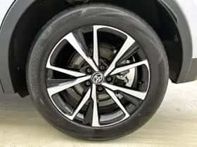 Toyota C-HR (2025) thumbnail 21