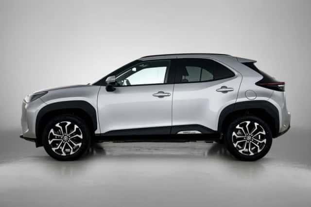 Toyota Yaris_Cross (2025) thumbnail 3