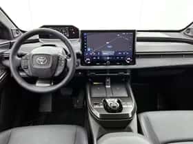 Toyota bZ4X (2025) thumbnail 4