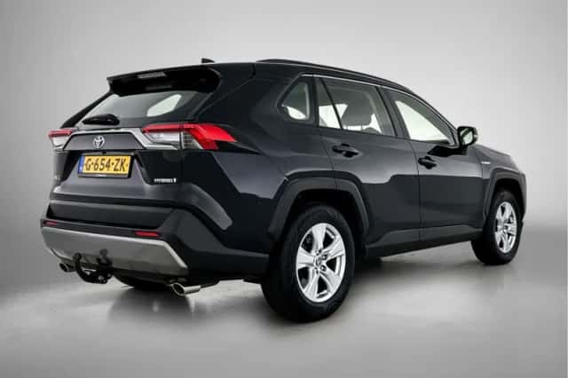 Toyota RAV4 (2020) thumbnail 2