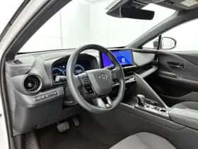Toyota C-HR (2025) thumbnail 30