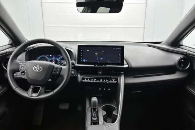 Toyota C-HR (2025) thumbnail 4