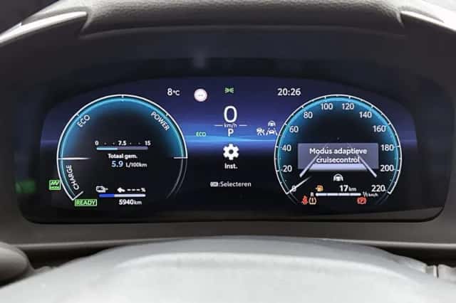 Toyota C-HR (2025) thumbnail 5