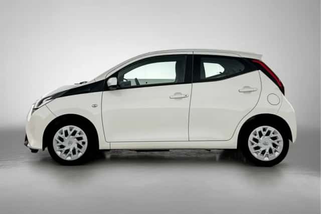 Toyota Aygo (2018) thumbnail 3