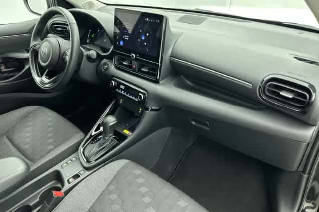 Toyota Yaris (2025) thumbnail 6