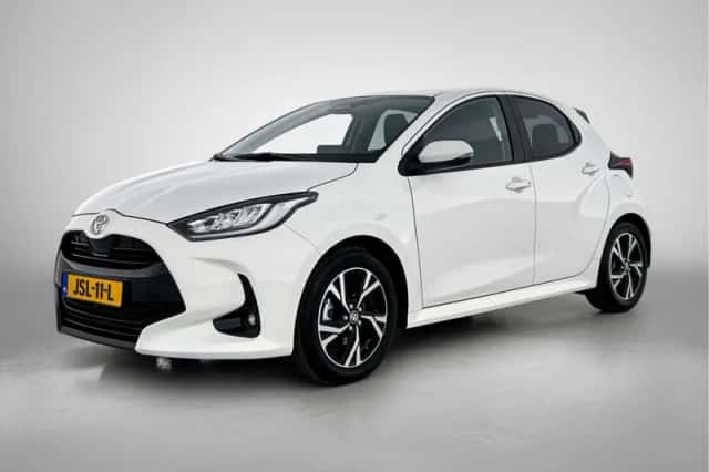 Toyota Yaris (2025) thumbnail 1