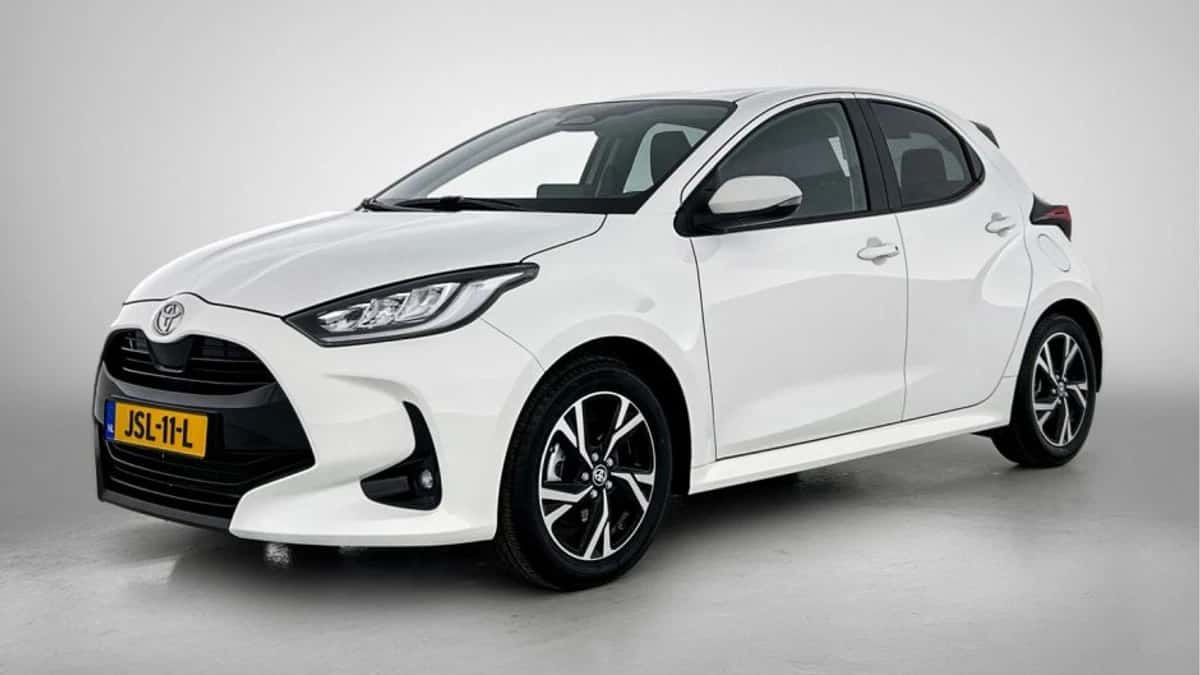 Toyota Yaris (2025) — foto 1
