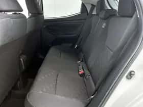 Toyota Yaris (2025) thumbnail 17