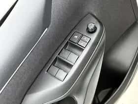 Toyota Yaris (2025) thumbnail 22