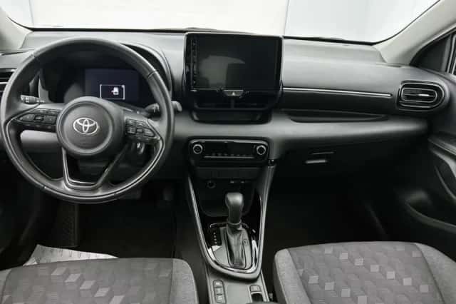 Toyota Yaris (2025) thumbnail 4