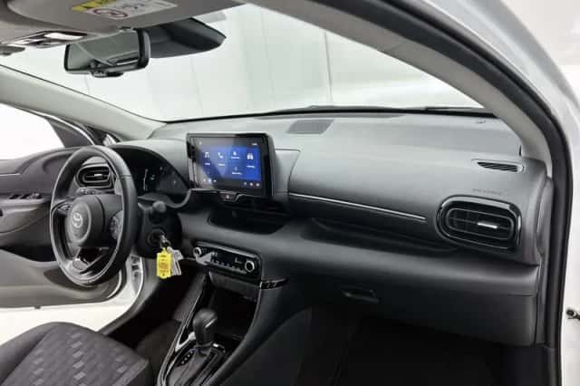 Toyota Yaris (2025) thumbnail 6