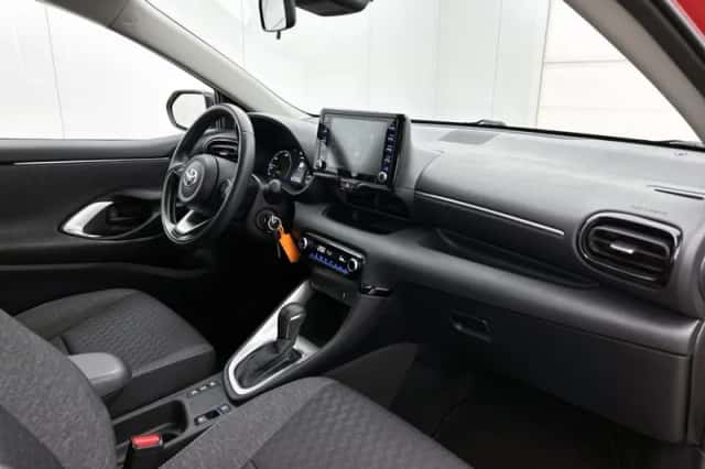 Toyota Yaris (2022) thumbnail 6