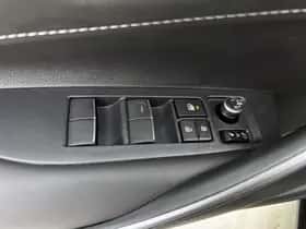 Toyota Corolla_Touring_Sports (2025) thumbnail 22