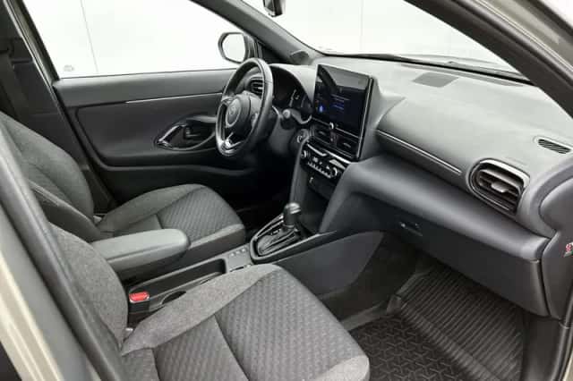 Toyota Yaris_Cross (2024) thumbnail 6