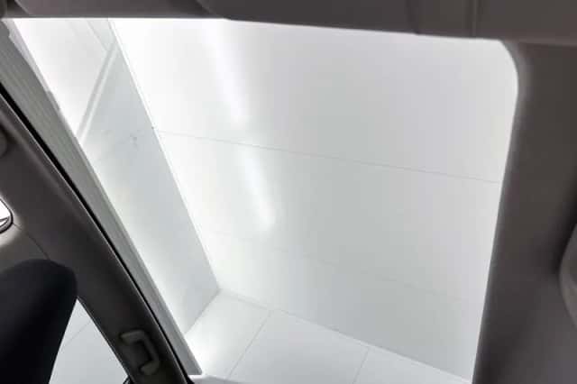 Toyota Verso-S (2011) thumbnail 4