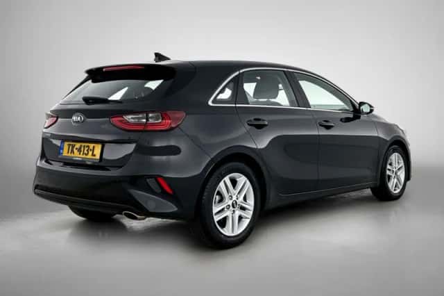 Kia Ceed (2018) thumbnail 2