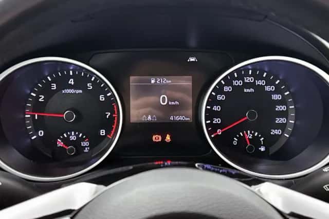 Kia Ceed (2018) thumbnail 5