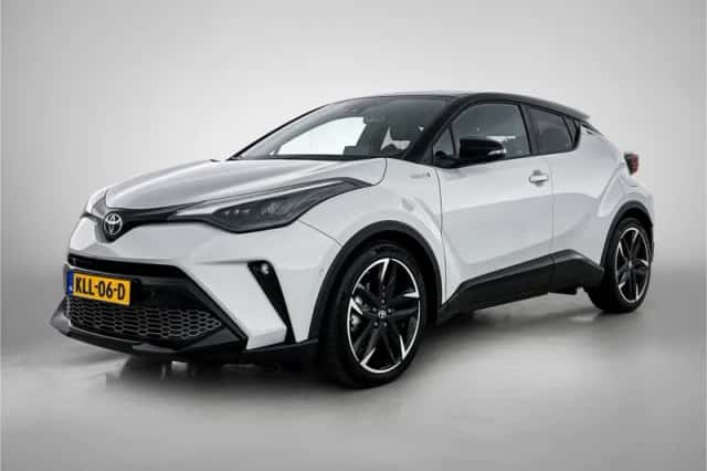 Toyota C-HR (2022) thumbnail 1