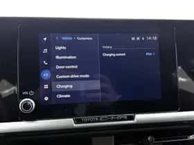Toyota C-HR (2025) thumbnail 39