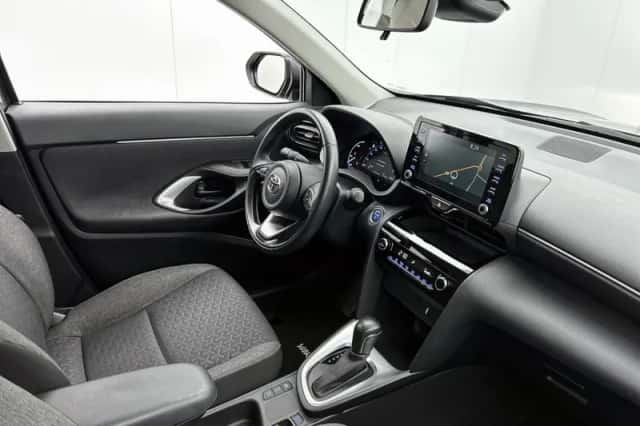 Toyota Yaris Cross (2024) thumbnail 6