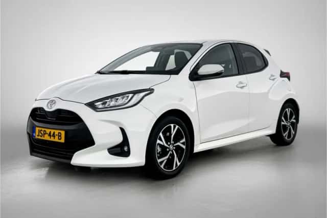 Toyota Yaris (2025) thumbnail 1