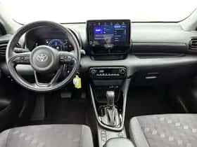 Toyota Yaris (2025) thumbnail 4