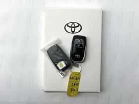 Toyota C-HR (2025) thumbnail 30