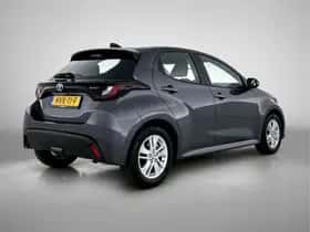 Toyota Yaris (2025) thumbnail 2