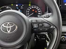 Toyota Yaris (2025) thumbnail 15