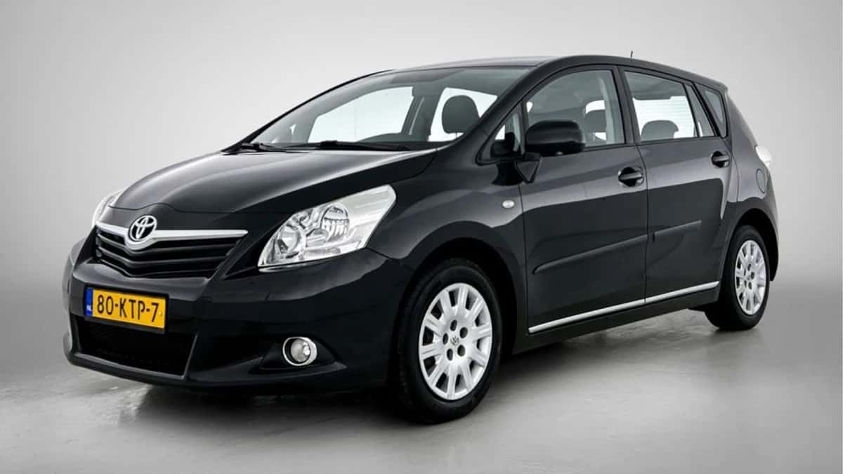 Toyota Verso (2010) — foto 1