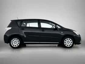 Toyota Verso (2010) thumbnail 11