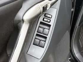 Toyota Verso (2010) thumbnail 21