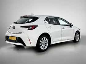 Toyota Corolla (2024) thumbnail 2