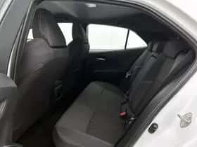 Toyota Corolla (2024) thumbnail 16
