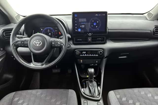 Toyota Yaris (2025) thumbnail 4