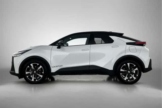 Toyota C-HR (2025) thumbnail 3