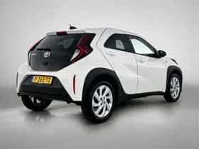 Toyota Aygo (2022) thumbnail 2