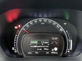 Toyota Aygo (2022) thumbnail 5