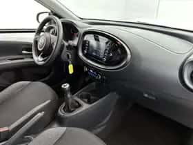 Toyota Aygo (2022) thumbnail 6