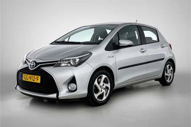 Toyota Yaris (2015) thumbnail 1