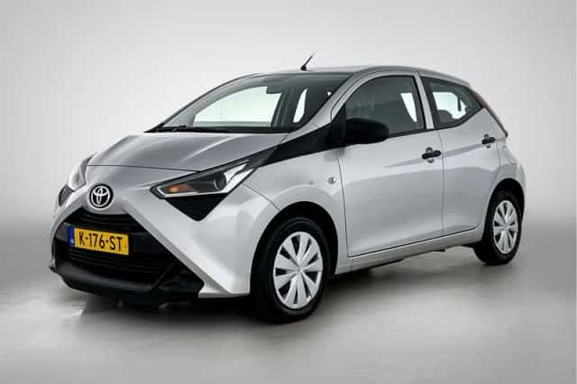 Toyota Aygo (2021) thumbnail 1