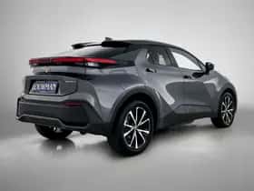 Toyota C-HR (2025) thumbnail 2
