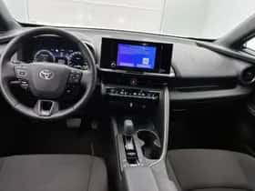 Toyota C-HR (2025) thumbnail 4