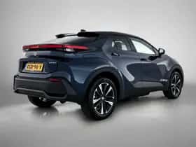 Toyota C-HR (2026) thumbnail 2
