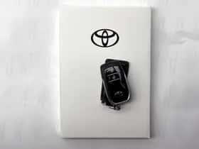 Toyota C-HR (2026) thumbnail 31