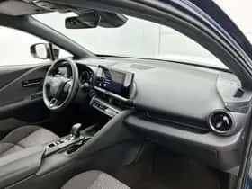Toyota C-HR (2026) thumbnail 6