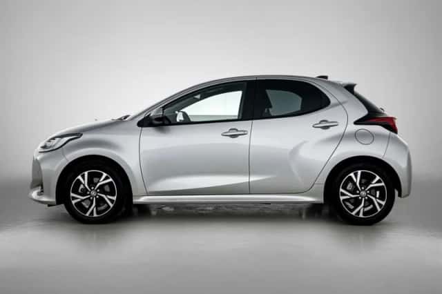Toyota Yaris (2025) thumbnail 3
