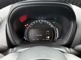 Toyota Aygo (2024) thumbnail 5
